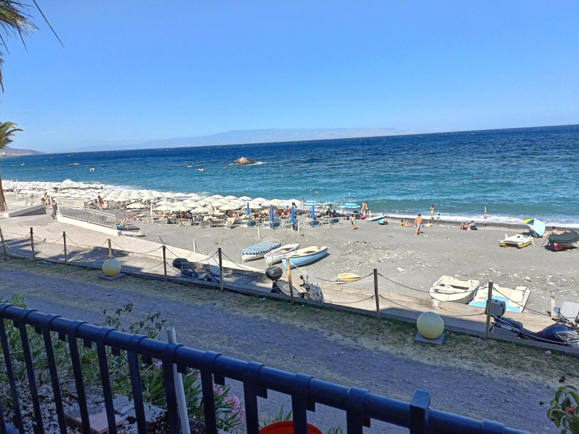 Casa Vacanze Margarita SantʼAlessio Siculo Dış mekan fotoğraf