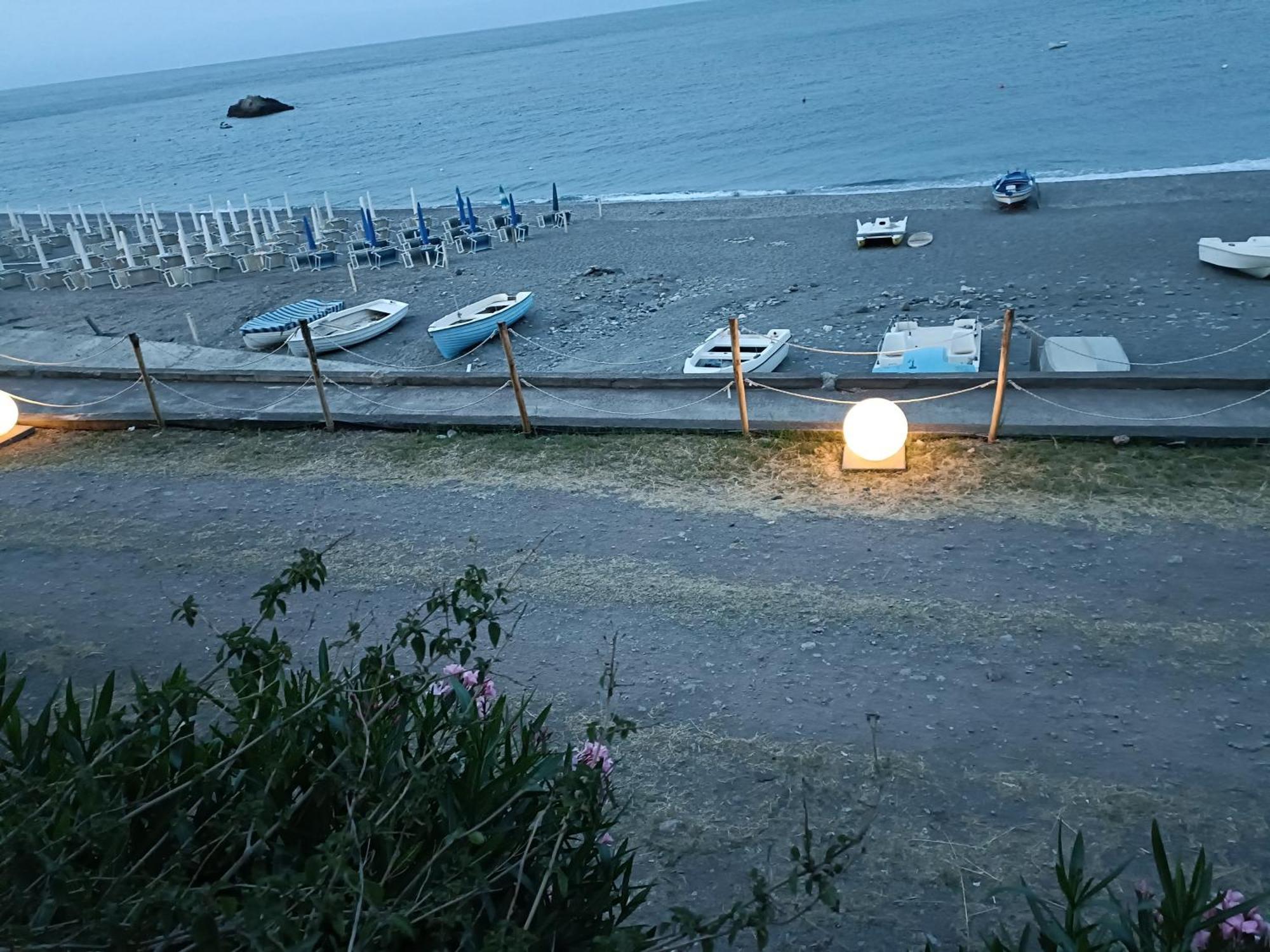 Casa Vacanze Margarita SantʼAlessio Siculo Dış mekan fotoğraf