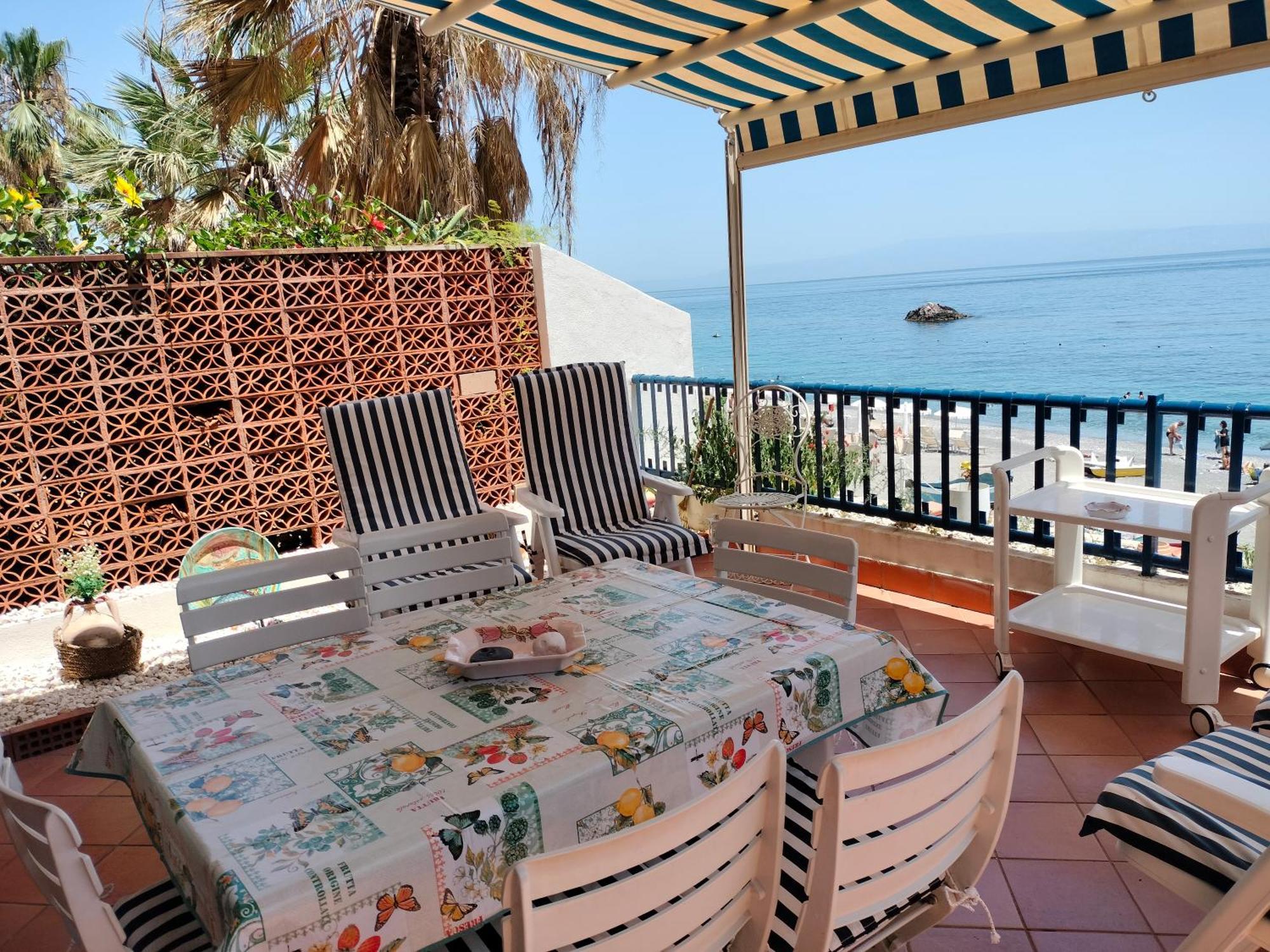 Casa Vacanze Margarita SantʼAlessio Siculo Dış mekan fotoğraf